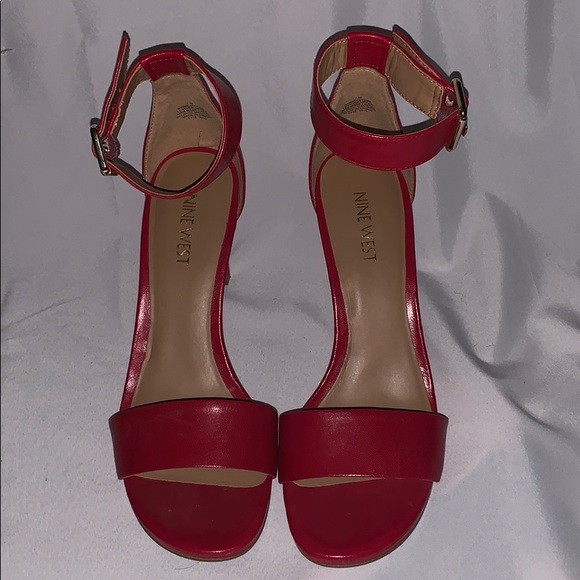 Red Nine West heel size 7 - Picture 2 of 5